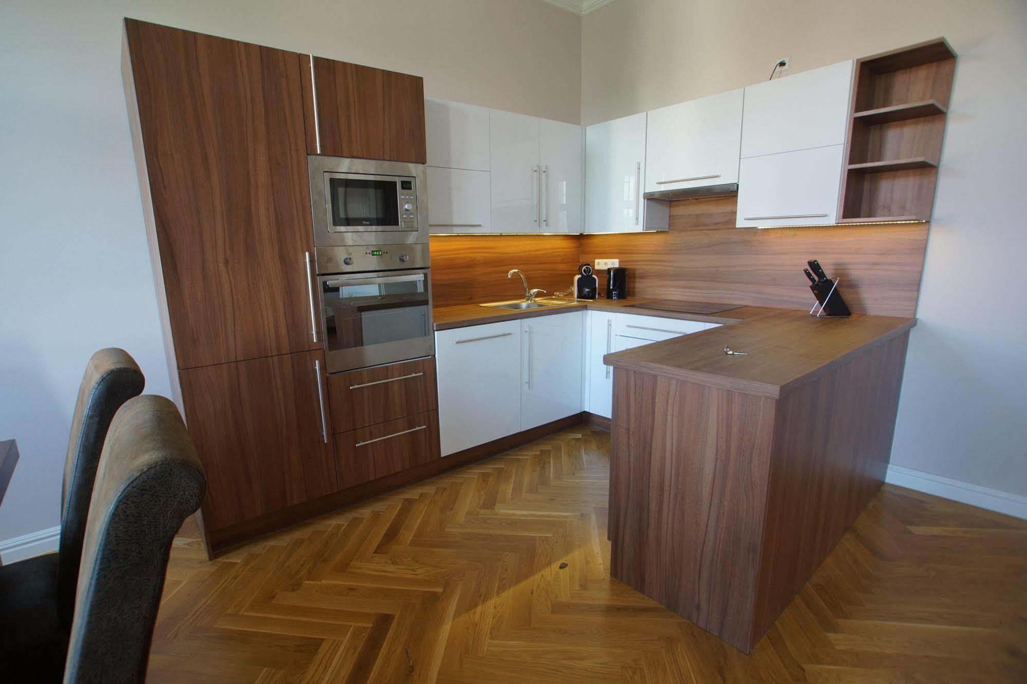 Imperial Apartments Schoenbrunn - Contactless Check-In Вена Экстерьер фото